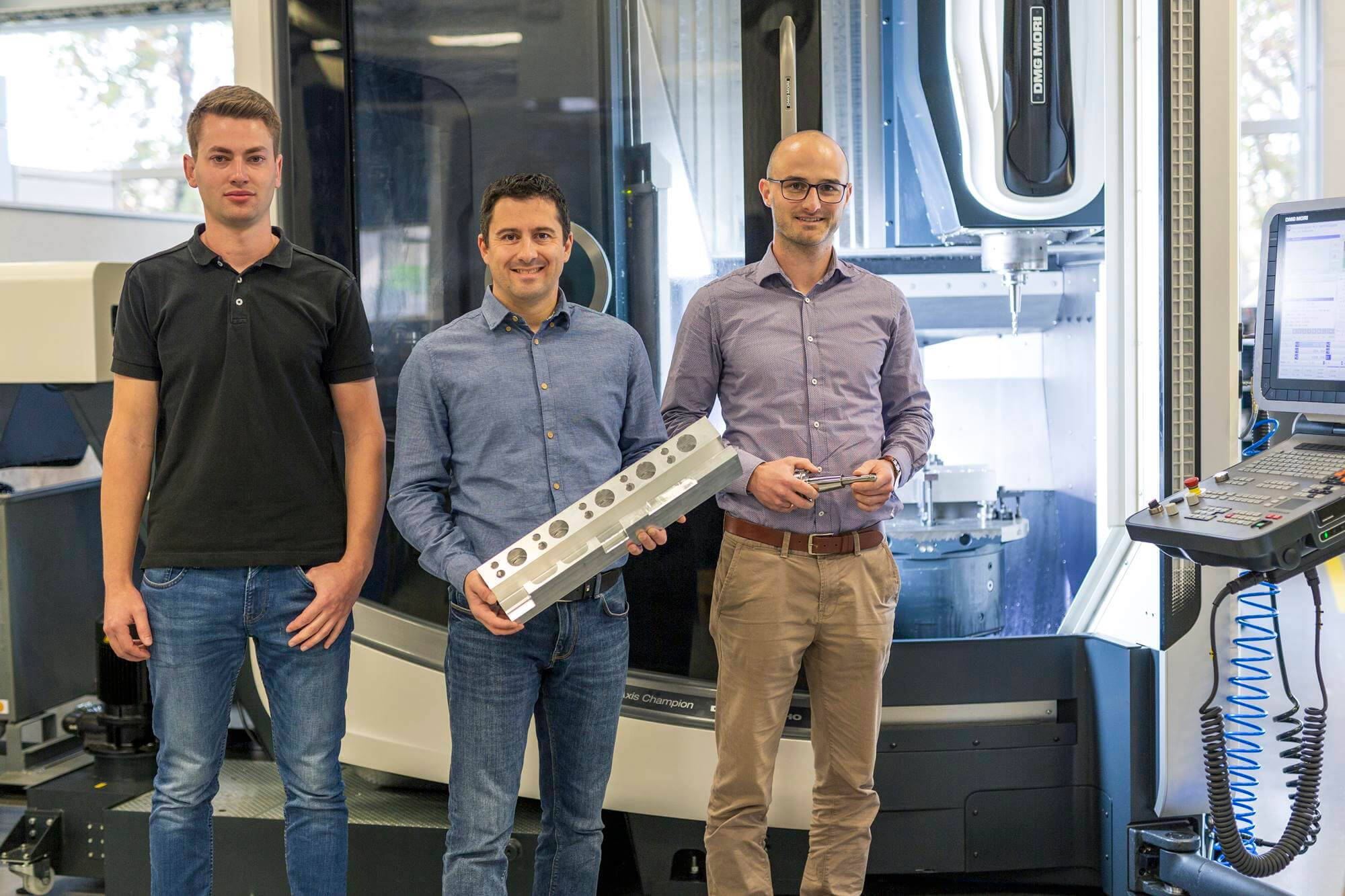 Teambild zum Thema: Batterierahmen und optimale Bearbeitungsstrategie Teambild zum Thema: Batterierahmen und optimale Bearbeitungsstrategie
