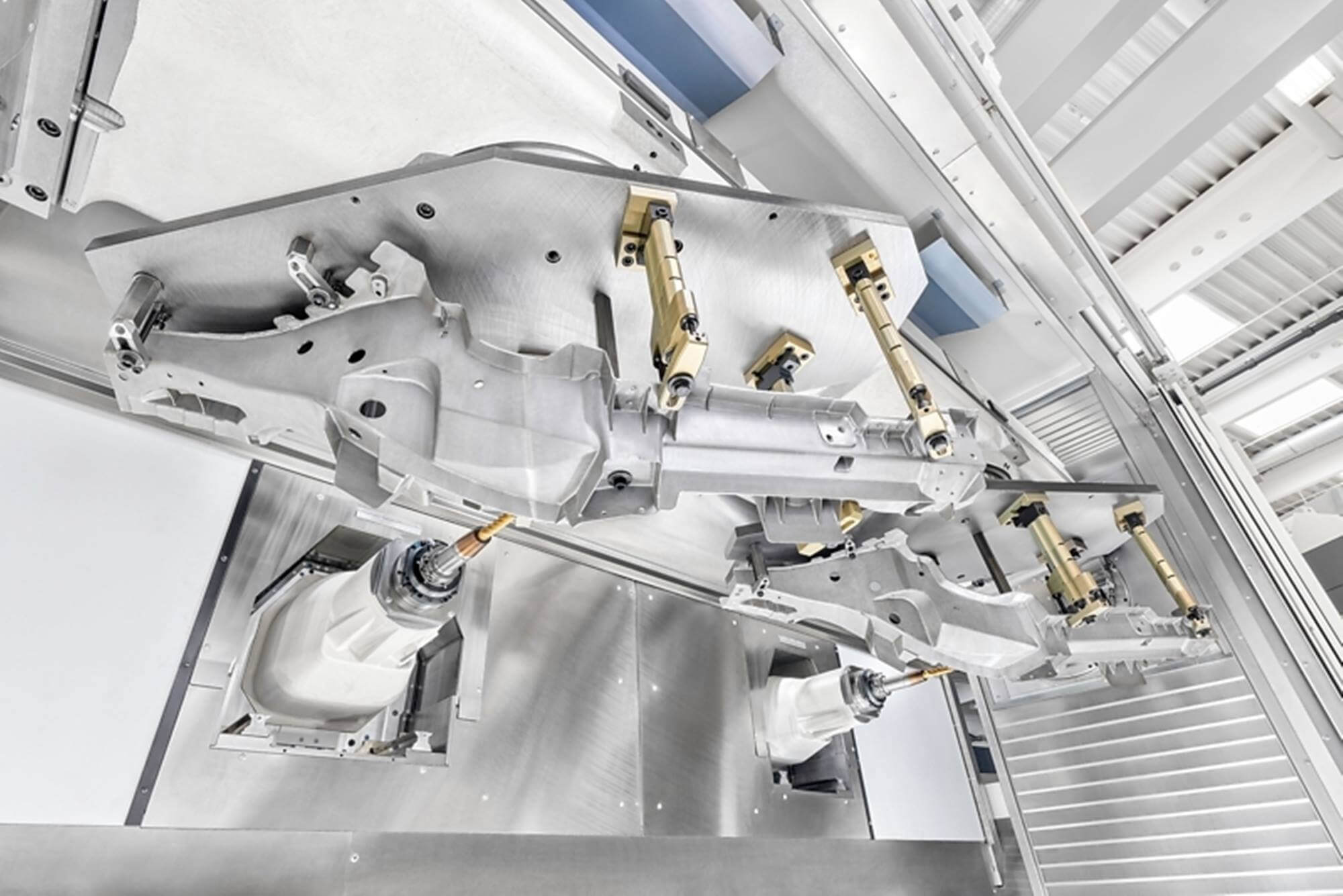 Die Maschinen von Grob kombinieren bauteiloptimierte Arbeitsräume, Dynamik und Stabilität. Die Maschinen von Grob kombinieren bauteiloptimierte Arbeitsräume, Dynamik und Stabilität.