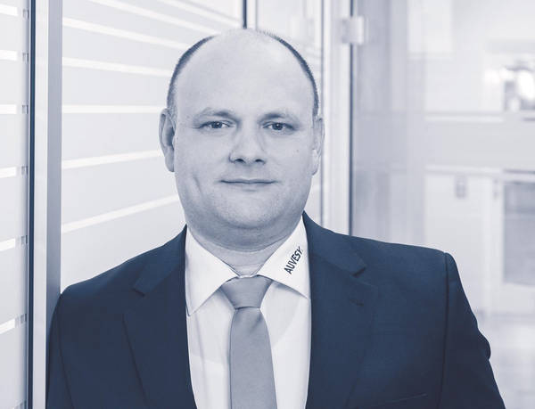 Dr. Tim Weckerle, CEO Auvesy GmbH Dr. Tim Weckerle, CEO Auvesy GmbH
