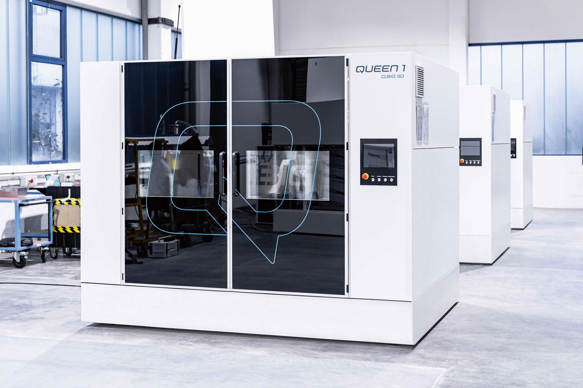 QUEEN1-Anlage von Q.BIG 3D für XXL-Anwendungen im 3D-Extrusions-Druck