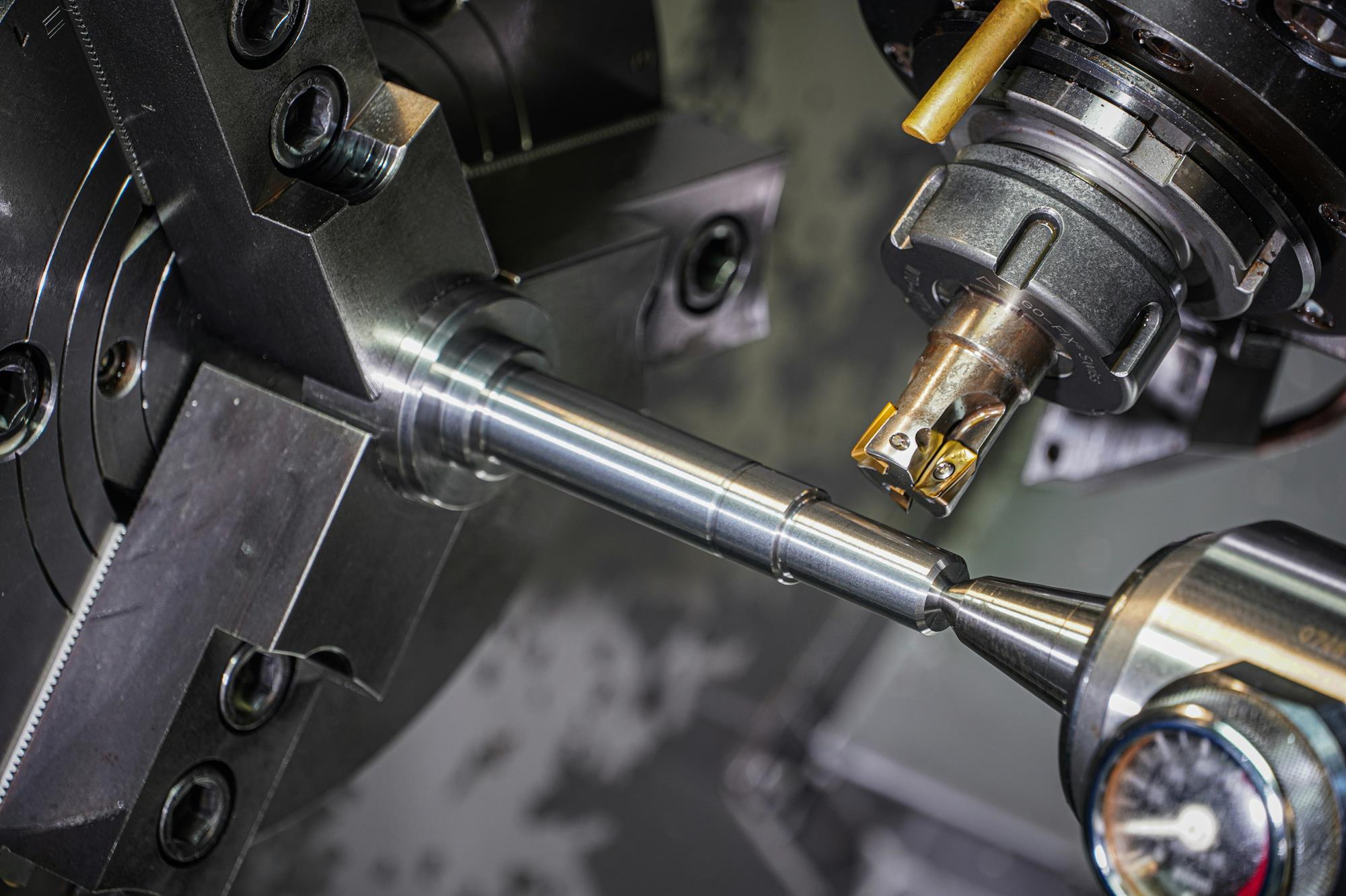 «Intelligente Zerspanung» für die fertigende Industrie - Bild: Zerspanung (Bild: Sven Daniel, unsplash) «Intelligente Zerspanung» für die fertigende Industrie - Bild: Zerspanung (Bild: Sven Daniel, unsplash)