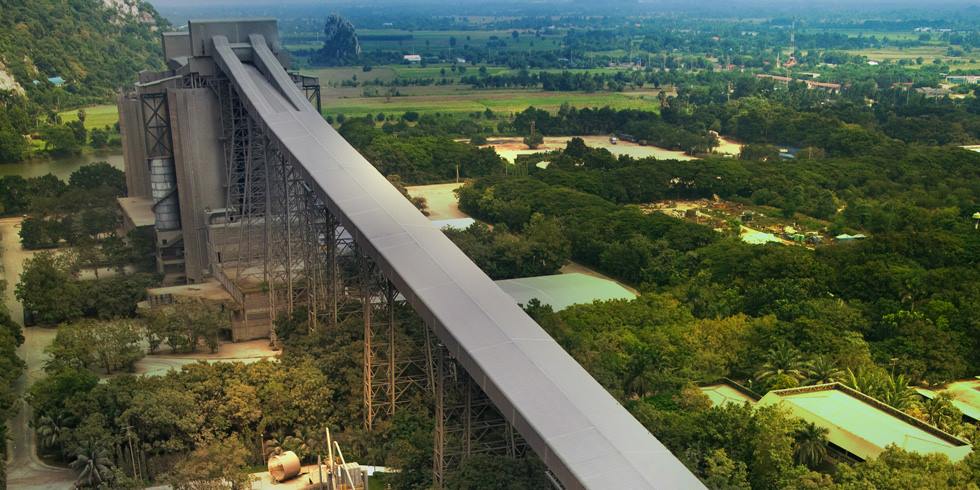 Digitale Transformation in der Industrie: Durch eine vernetzte Infrastruktur werden Produktionsprozesse optimiert und wertvolle Daten für strategische Entscheidungen gewonnen. (Bild: Schneider Electric) Digitale Transformation in der Industrie: Durch eine vernetzte Infrastruktur werden Produktionsprozesse optimiert und wertvolle Daten für strategische Entscheidungen gewonnen. (Bild: Schneider Electric)