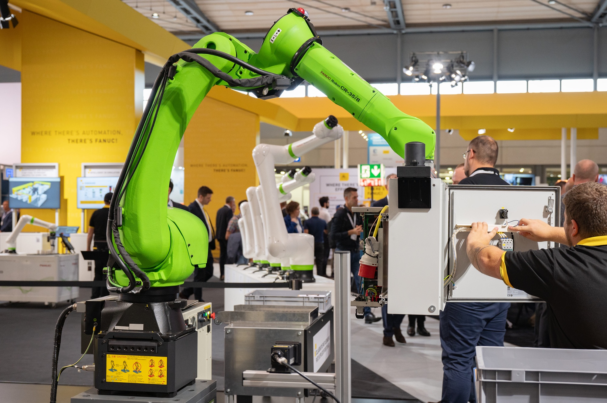EMO-Austeller zeigen ihre Lösungen zur Automatisierung auf der EMO EMO-Austeller zeigen ihre Lösungen zur Automatisierung auf der EMO