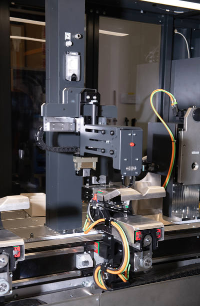 Kabelbearbeitungsmaschine von Schleuniger Kabelbearbeitungsmaschine von Schleuniger